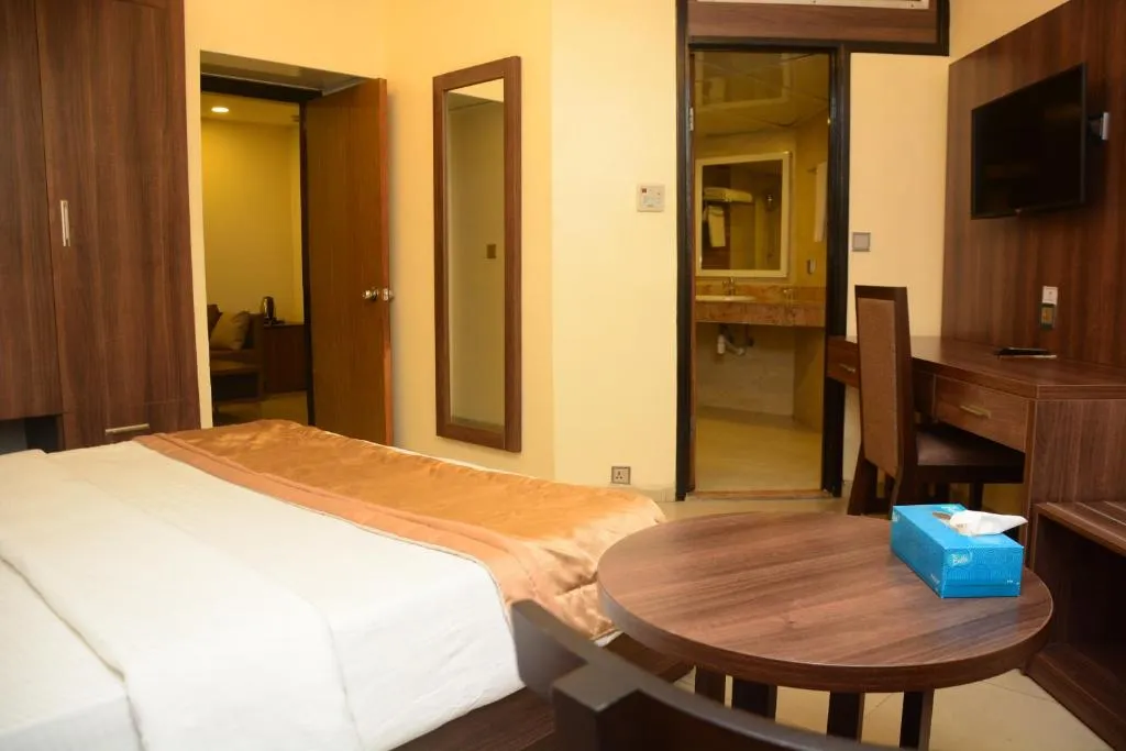 /web/uploads/116/Hotel Presidential Portharcourt/room-photos/Junior Suite (NO MEAL INCLUDED)/H.P DEL SUI2 (1).jpg